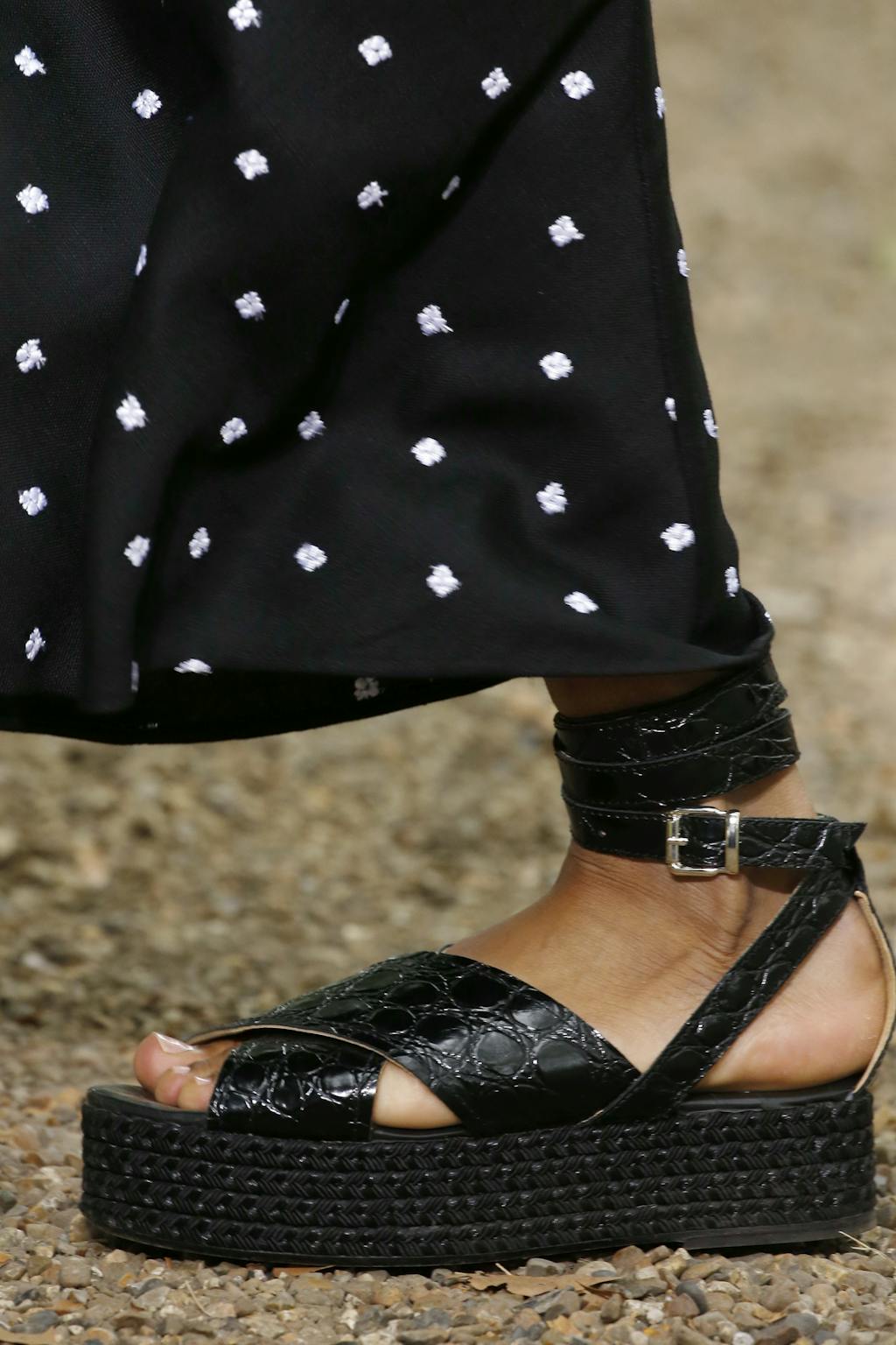 Erdem SS20 sorte sandaler