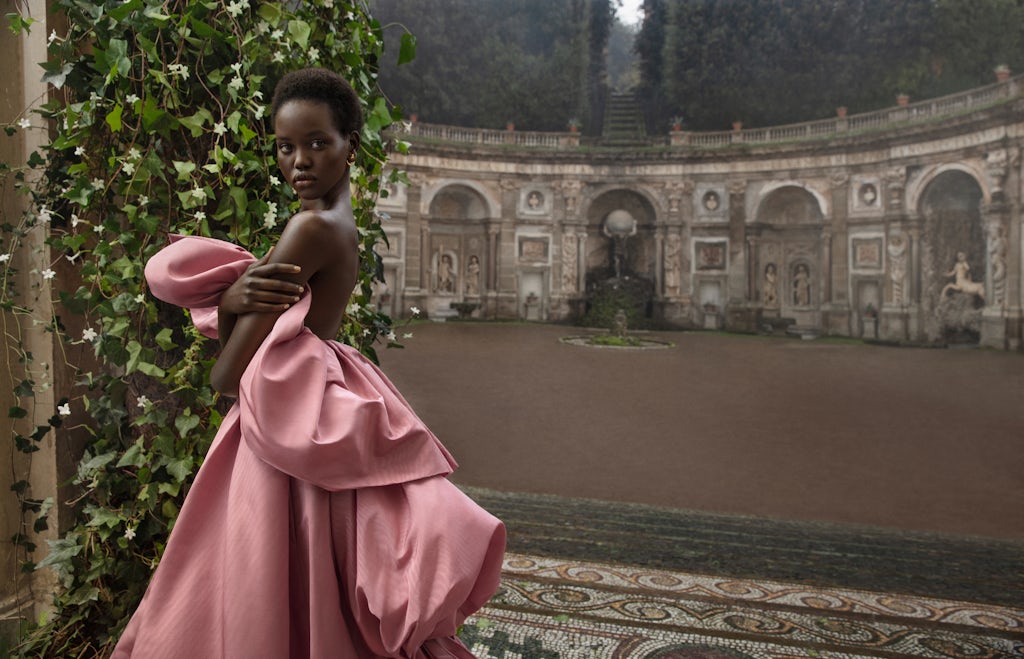 COS_2005_VALENTINO-BORN-IN-ROMA-ADUT-ALONE