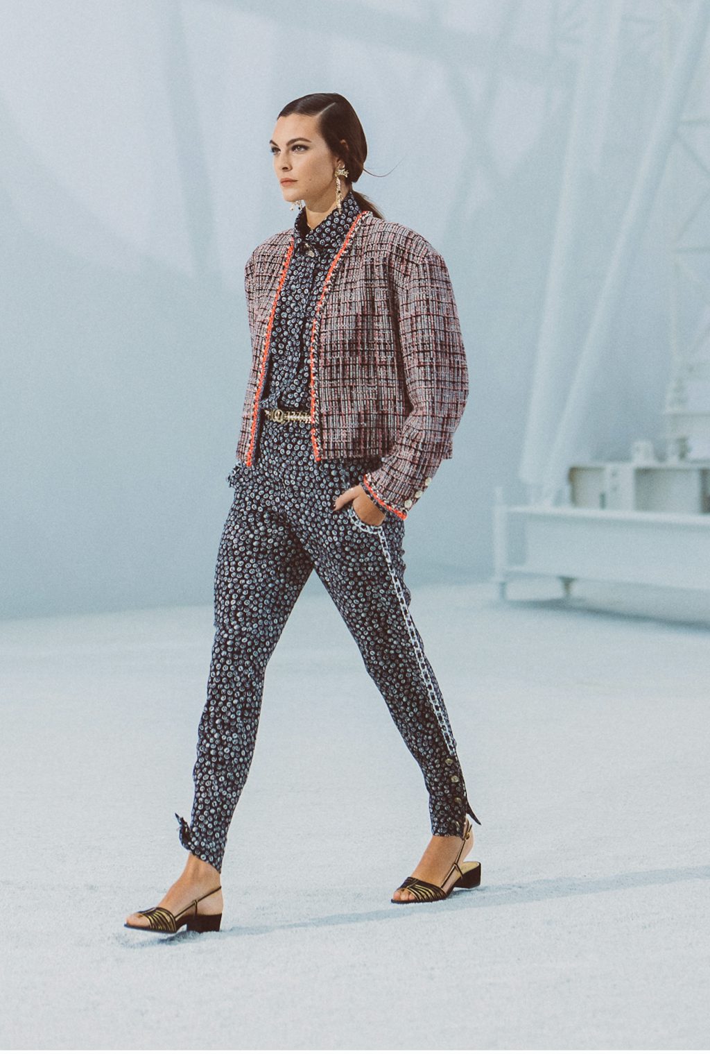 02_LOOK_002