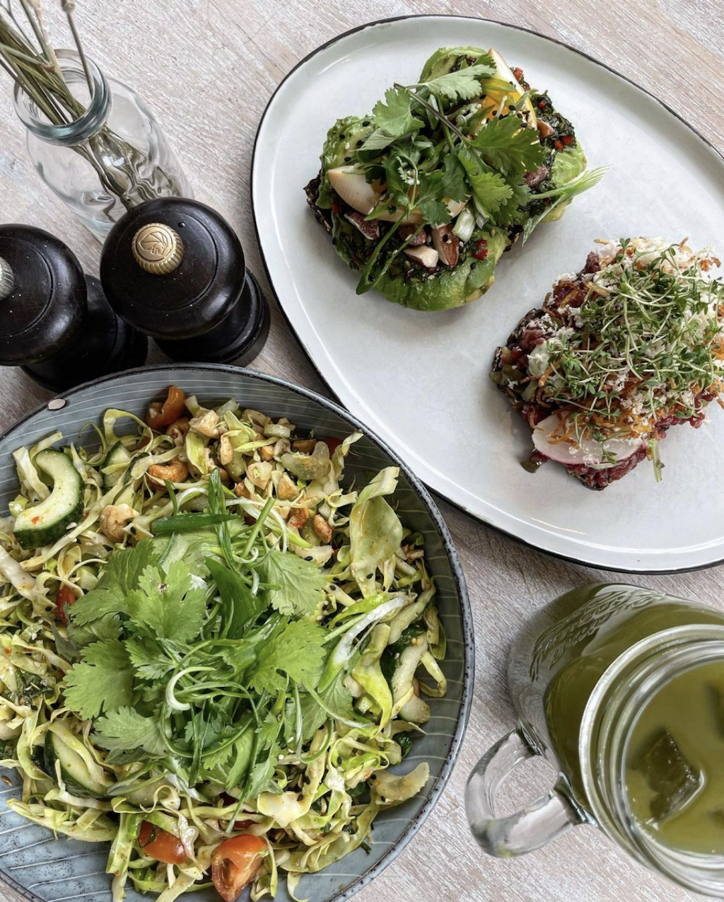 Mad & Kaffe Vesterbro Amager Frederiksberg frokost salat brunch smørrebrød burger Mad & Kaffe Vesterbro Amager Frederiksberg frokost salat brunch smørrebrød burger