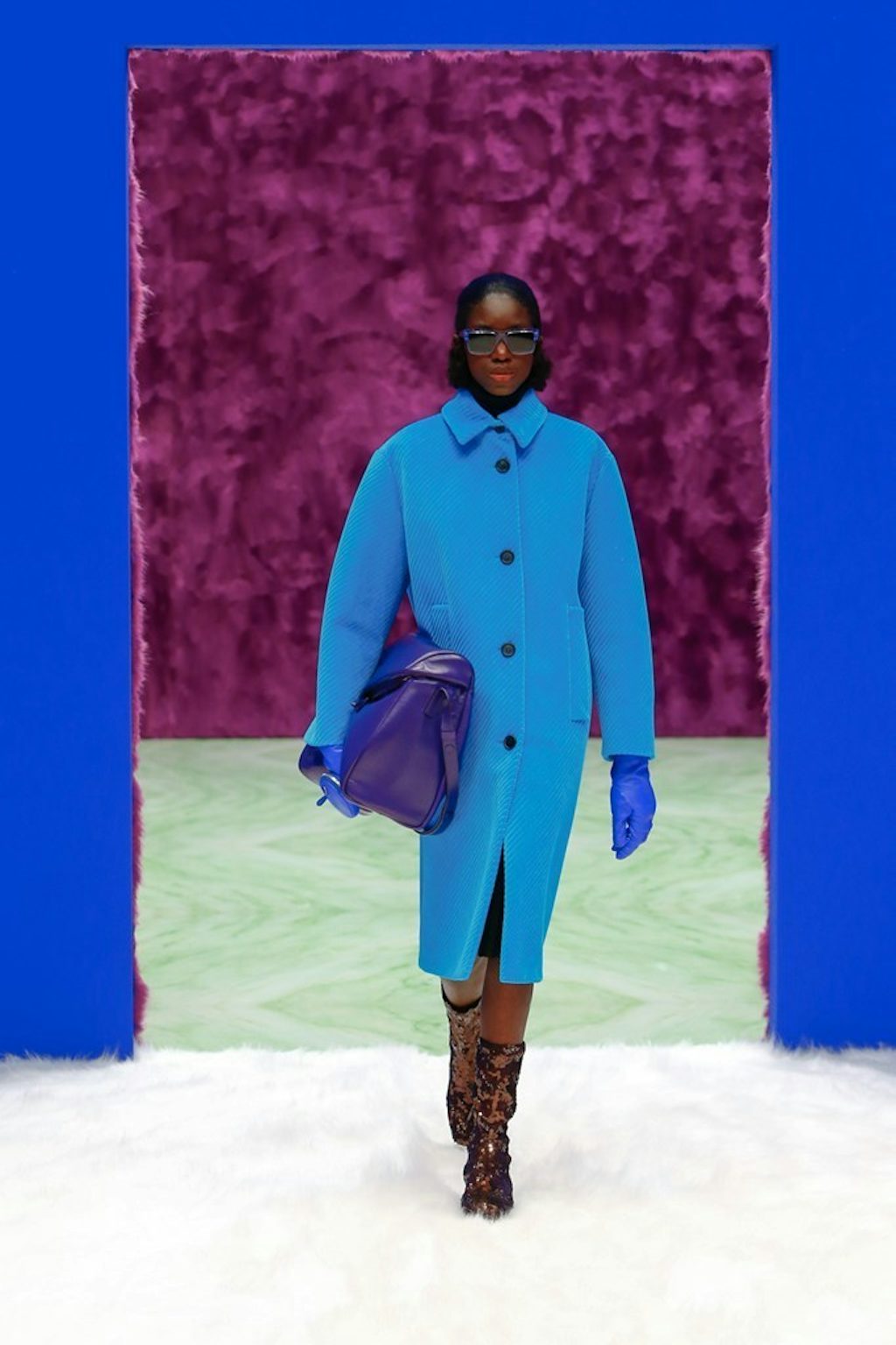 Prada_WFW21_035 Den helt helt klare blå er blandt efterårets største farvetendenser.