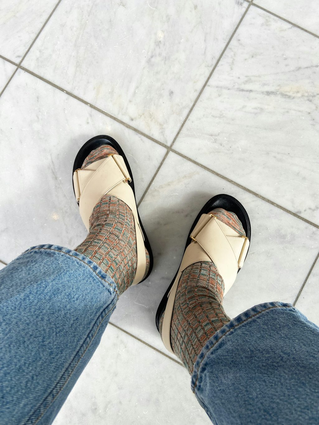 strømper_i_sandaler
