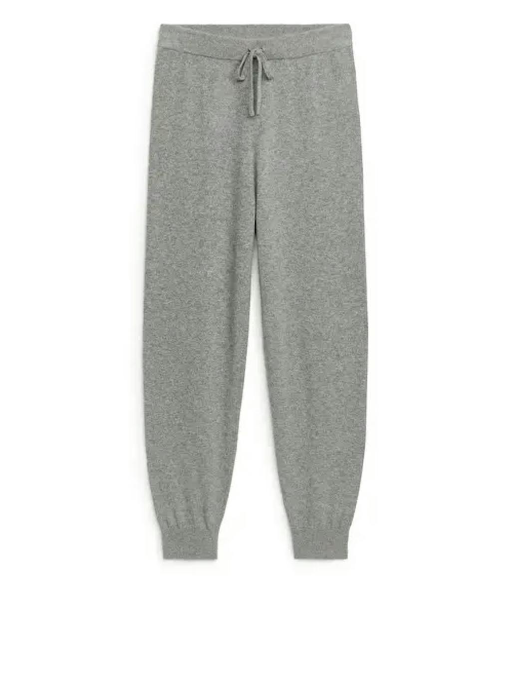 Bukser i kashmir som kan holde dig varm. Bukser i kashmir som kan holde dig varm.