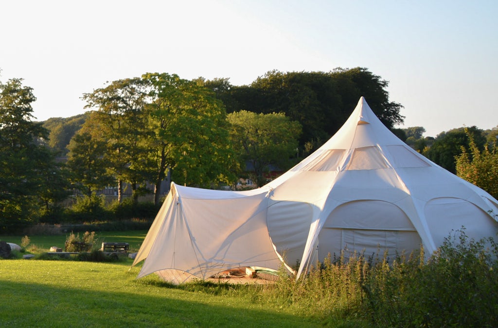 Villa-Huno-Glamping_photo-by-Sara-Kjems_1 glamping