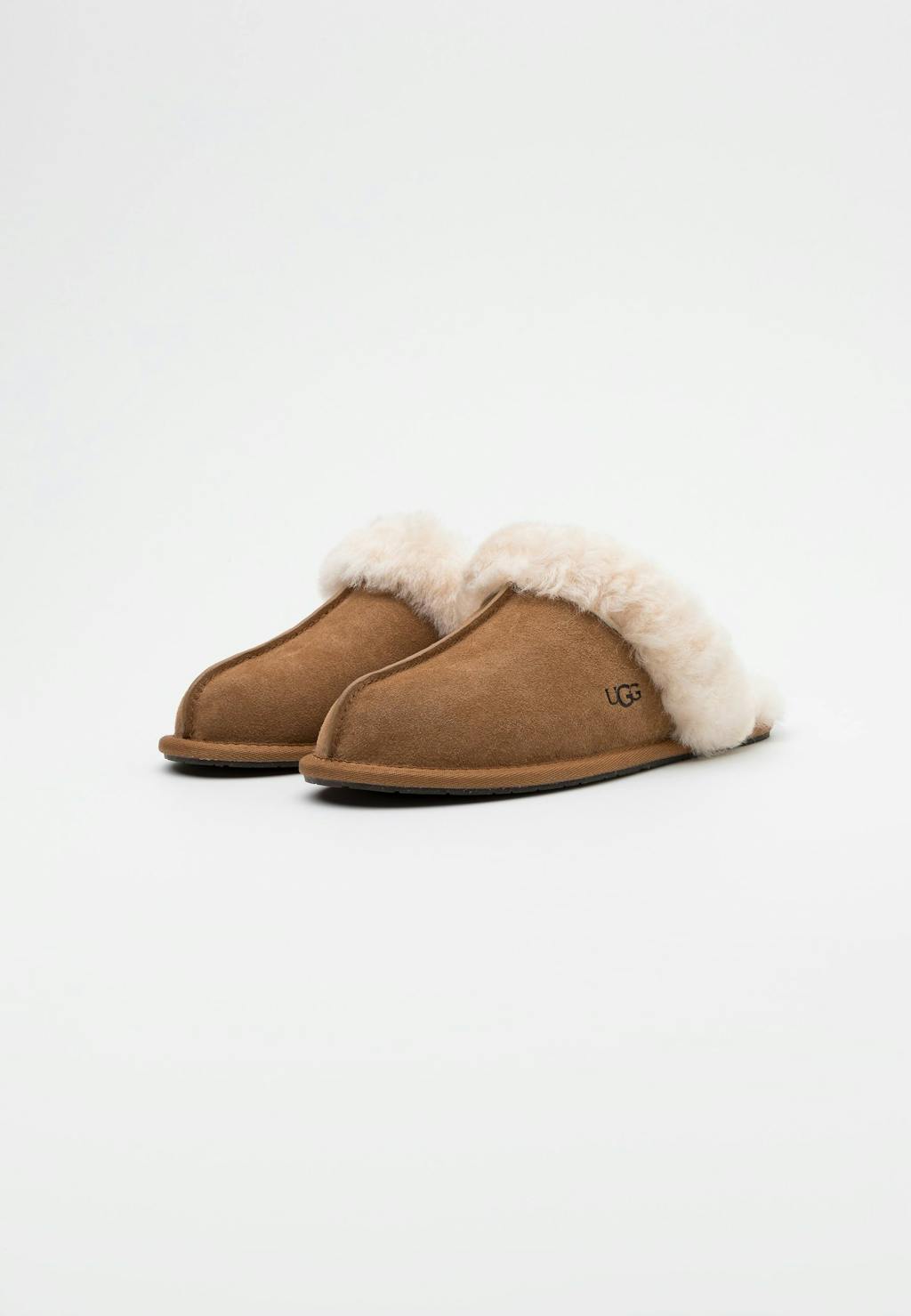 tøfler fra Ugg i lammeskinn