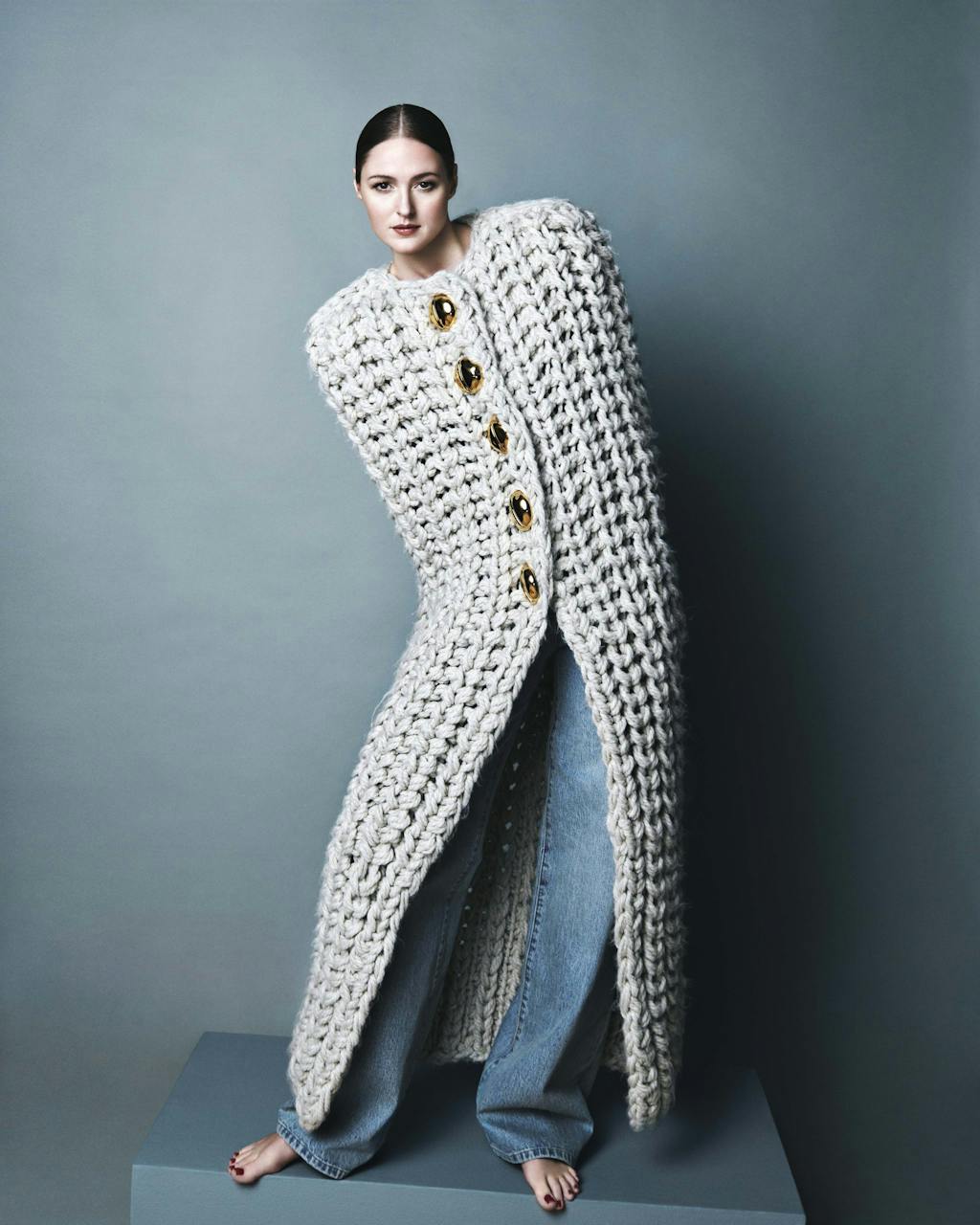 COSTUME Renate Reinsve