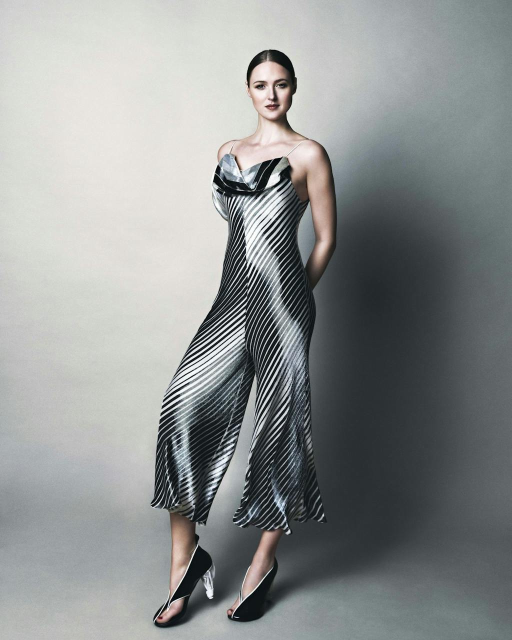 COSTUME Renate Reinsve