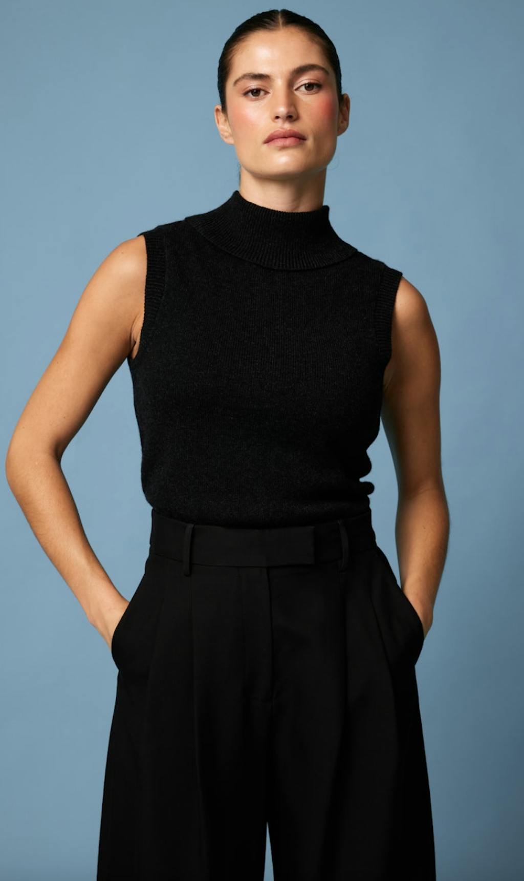 BIK BOK VEST OG DRESSBUKSE