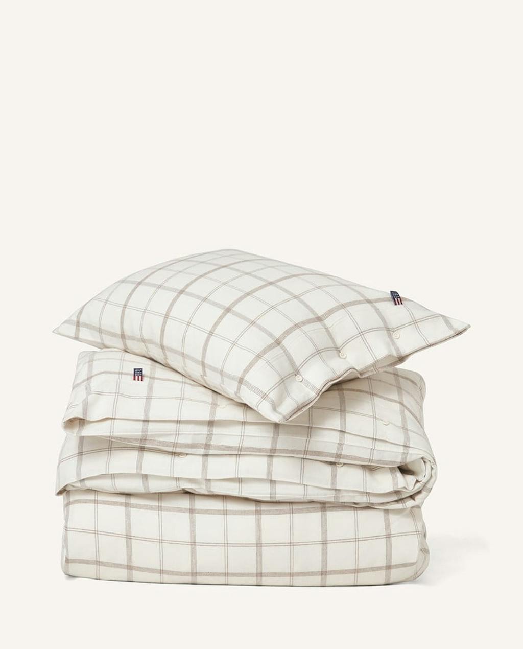 Rutete sengesett i flanell, hvit:brun Rutete sengesett i flanell, hvit/brun