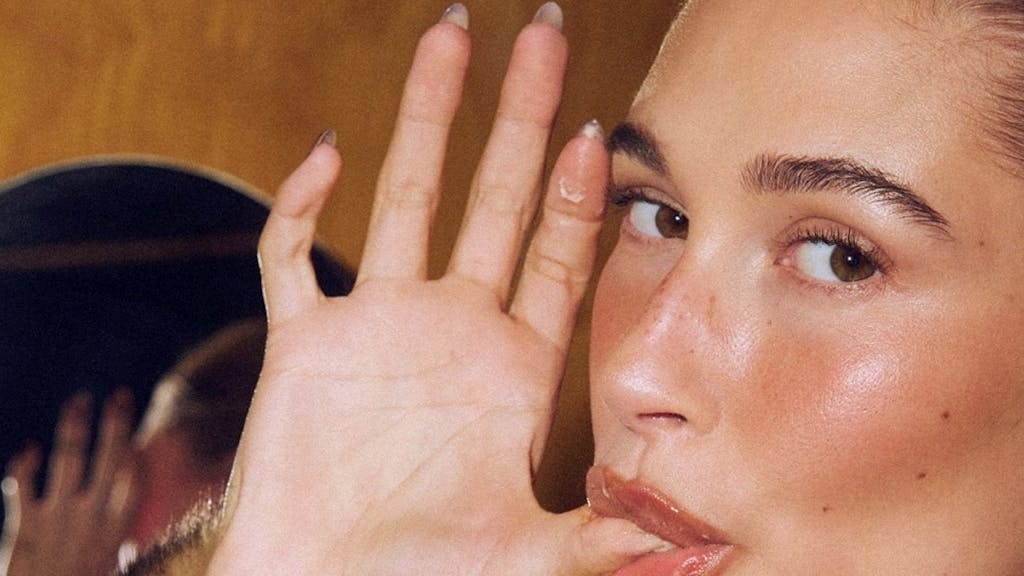 Hailey Bieber