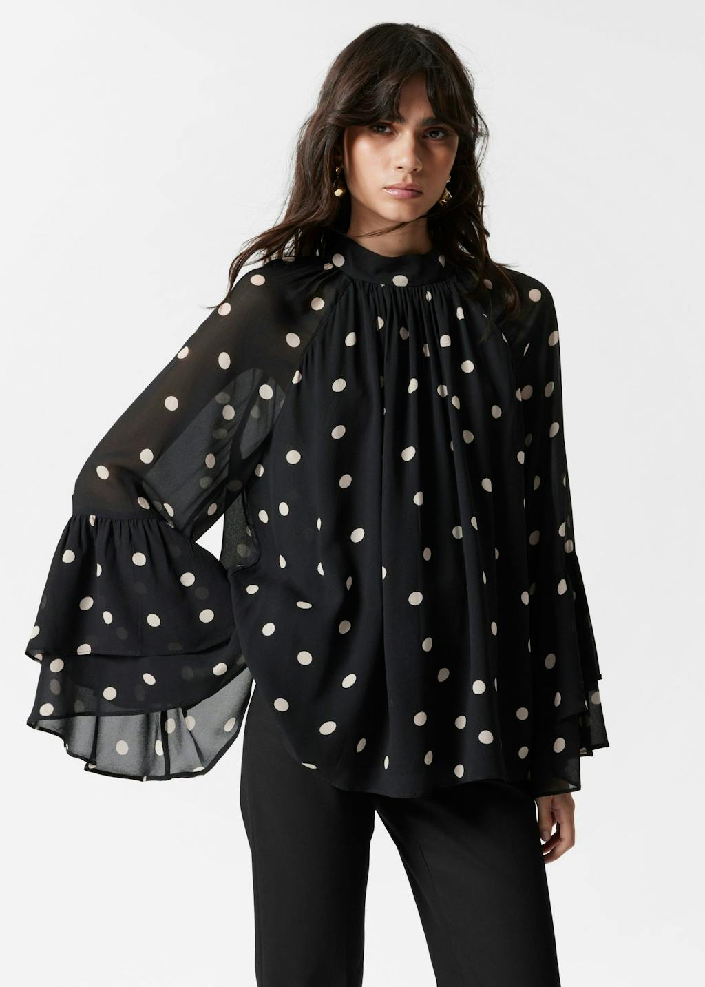 Prikkete bluse Prikkete bluse