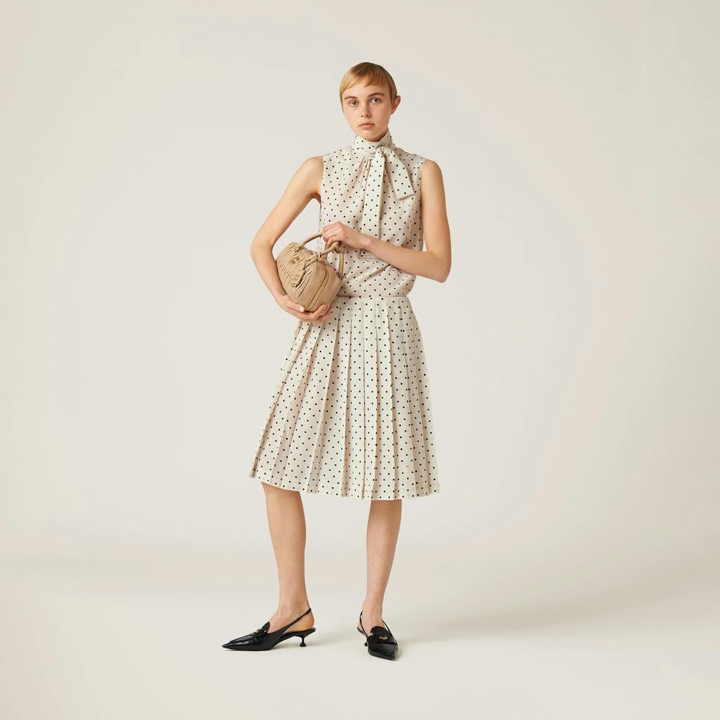 cq5dam.web.hE7E3DA.2000.2000