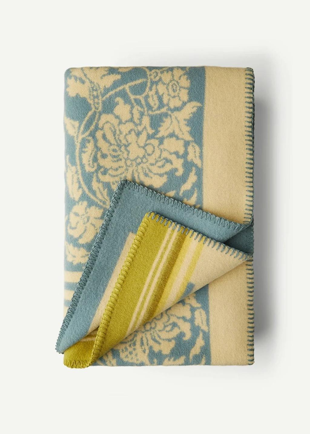 OLEANA plaid, 2.900 kr. OLEANA pledd