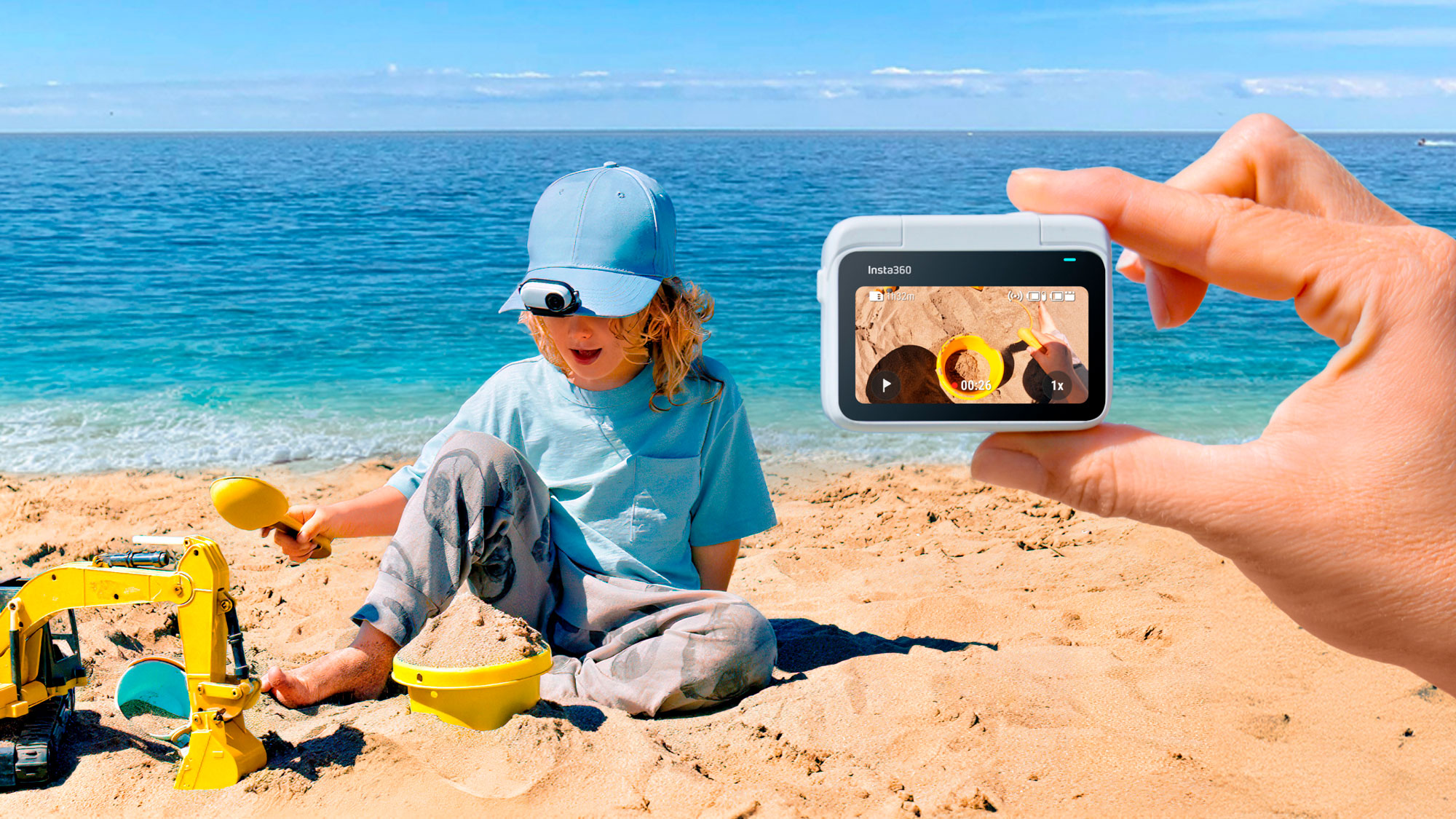 Optagelser kan ses på en 2,2" flipskærm bagpå Insta360 Go 3S.