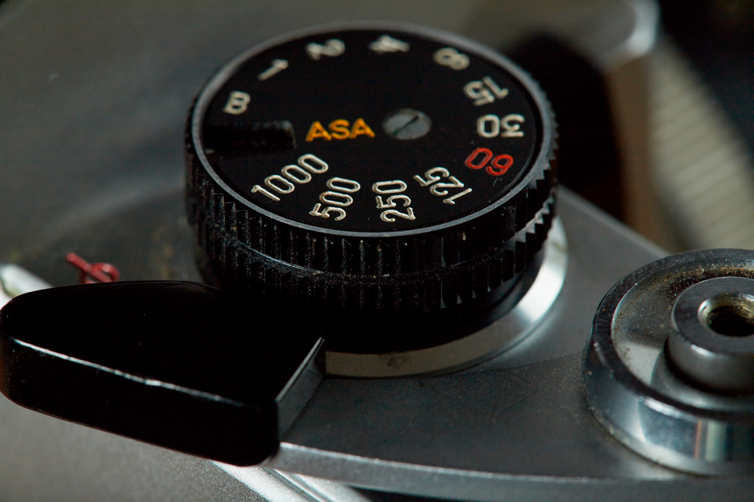 Knappen til lukkertid er den vigtigste at have styr på, når du skyder analogt.