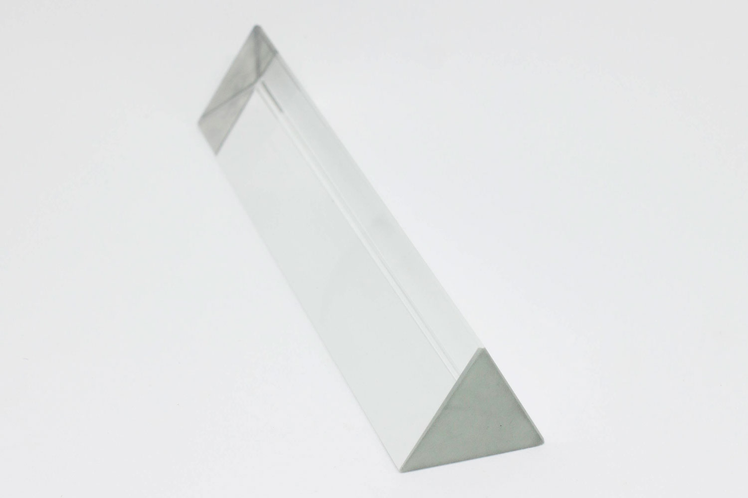 Håll upp triangeln framför kameran, så får du intressanta resultat.