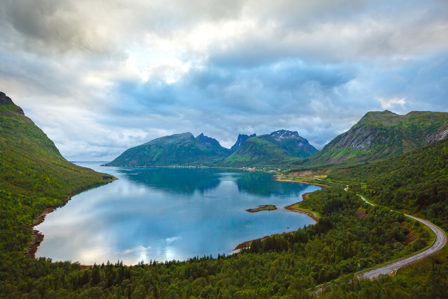 Bild av Ersfjord i Norge