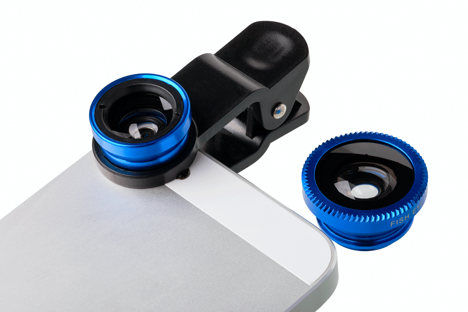 Du kan köpa uppsättningar med olika typer av objektiv som skruvas fast i samma klämma.