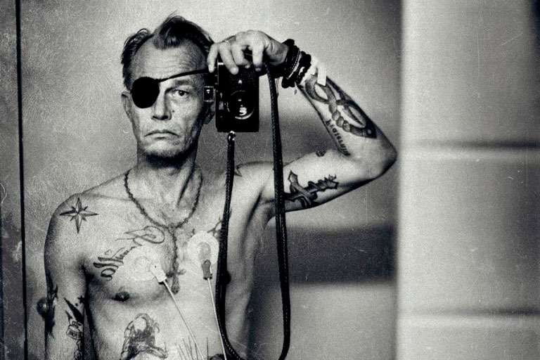 De svart-hvite bildene hans fester seg i hukommelsen. 