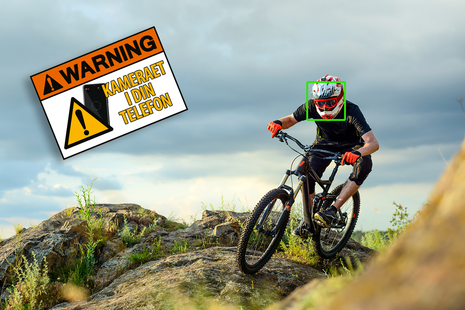 Mountainbiker med fokusfelt på hjelmen.