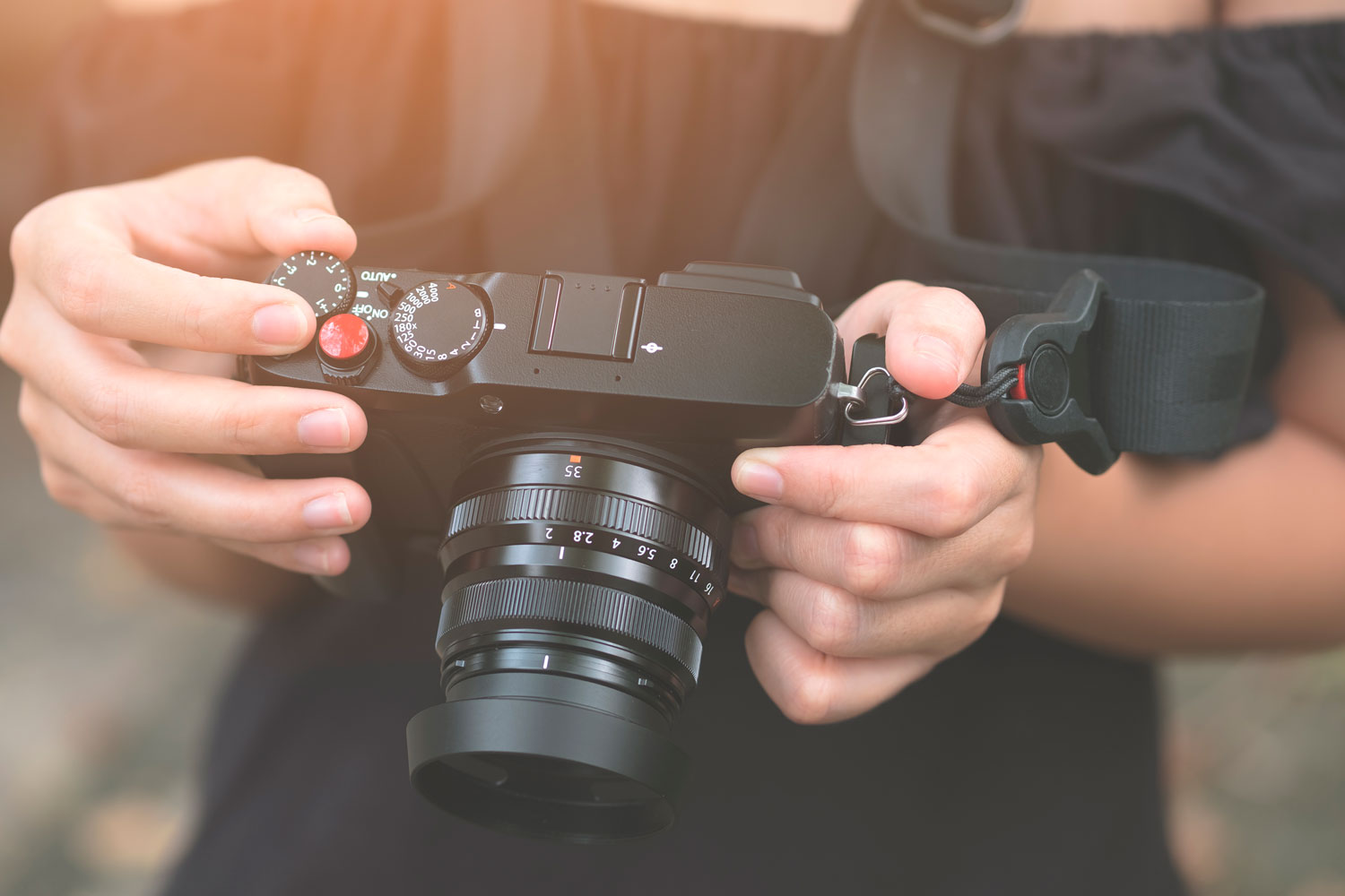 Järjestelmäkameraa voidaan laajentaa ja päivittää jatkuvasti, joten se on hyvä valinta aloittelijalle. 