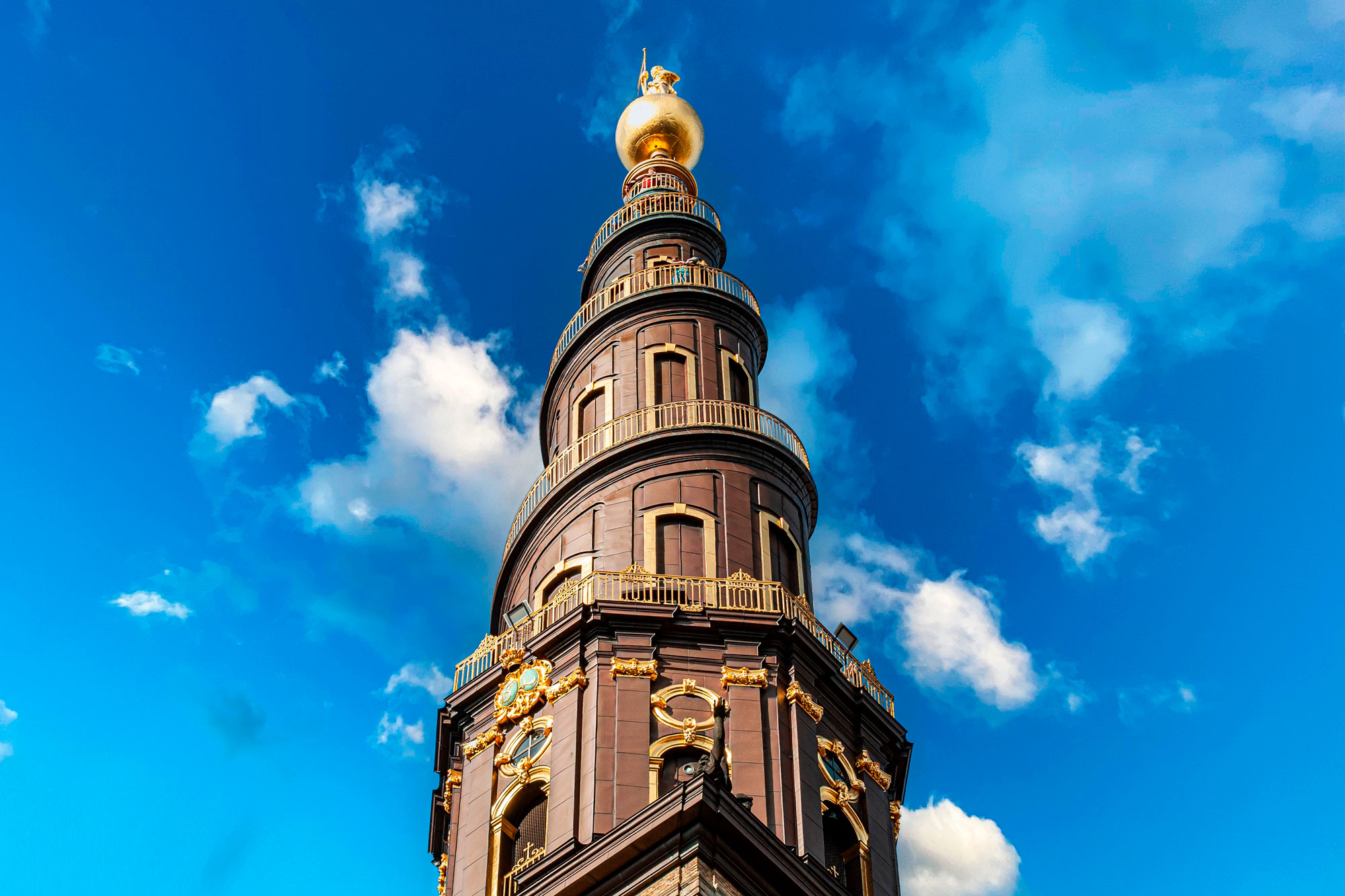 Ett lysande exempel på klassisk arkitektur i Köpenhamn.  