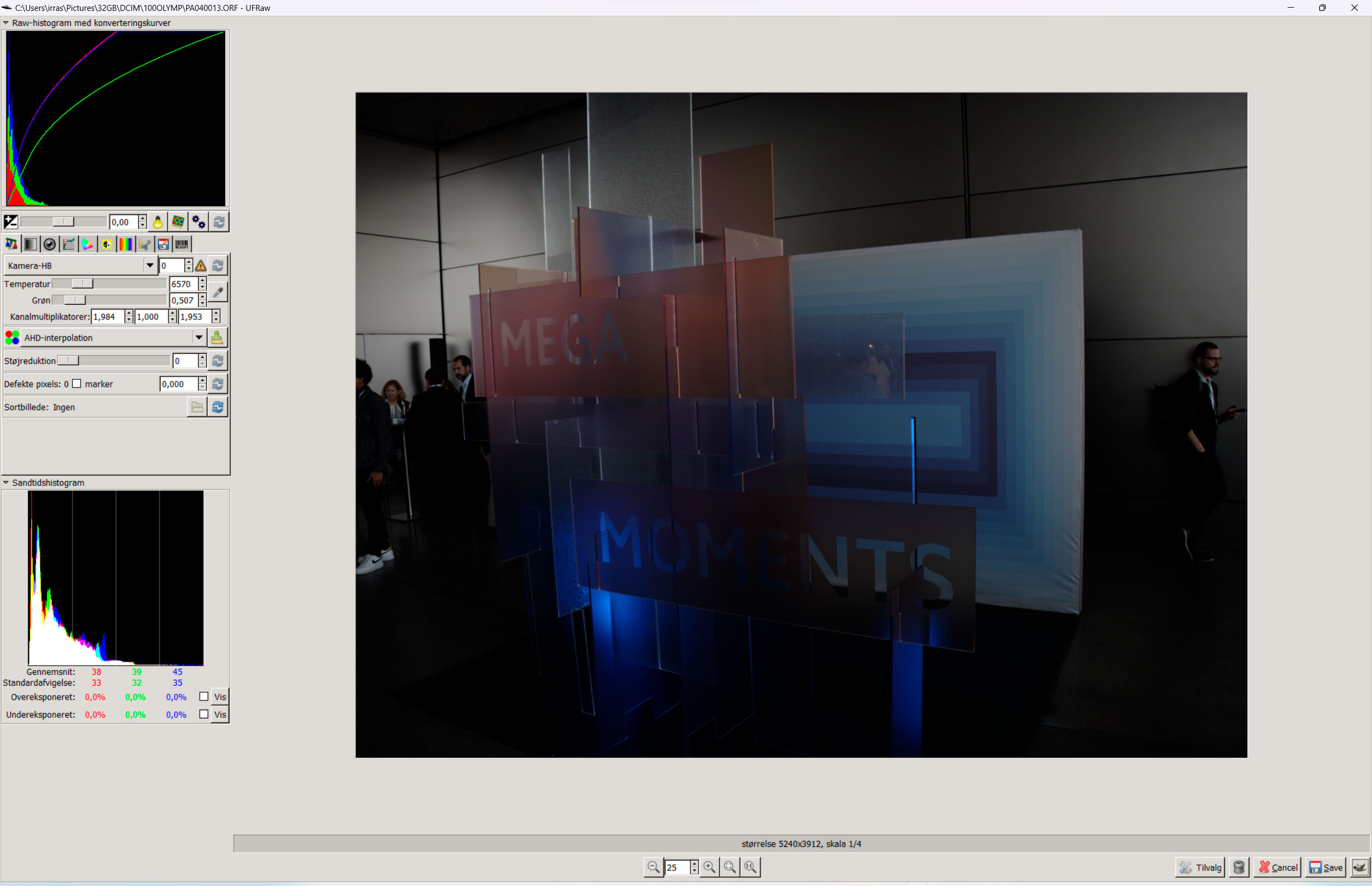 Hvis du vil arbejde med raw-filer i GIMP, kan du bruge konverteringsprogrammet UFRAW.