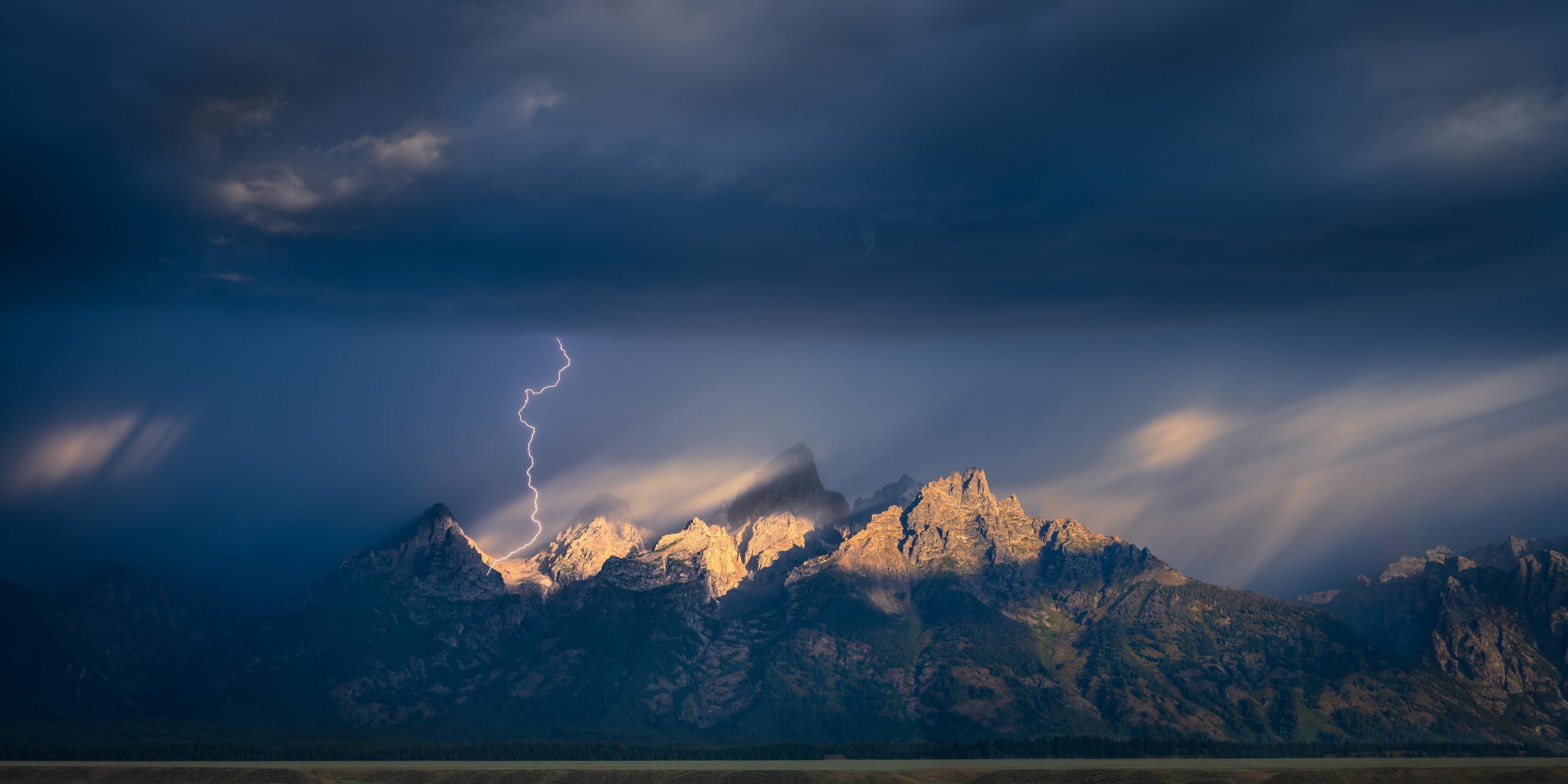 Bergskedjan The Grand Tetons i närheten av Steve Mattheis bostad.