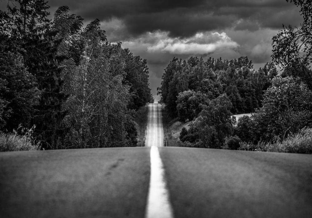 Sort-hvid billede giver ro i landskabet