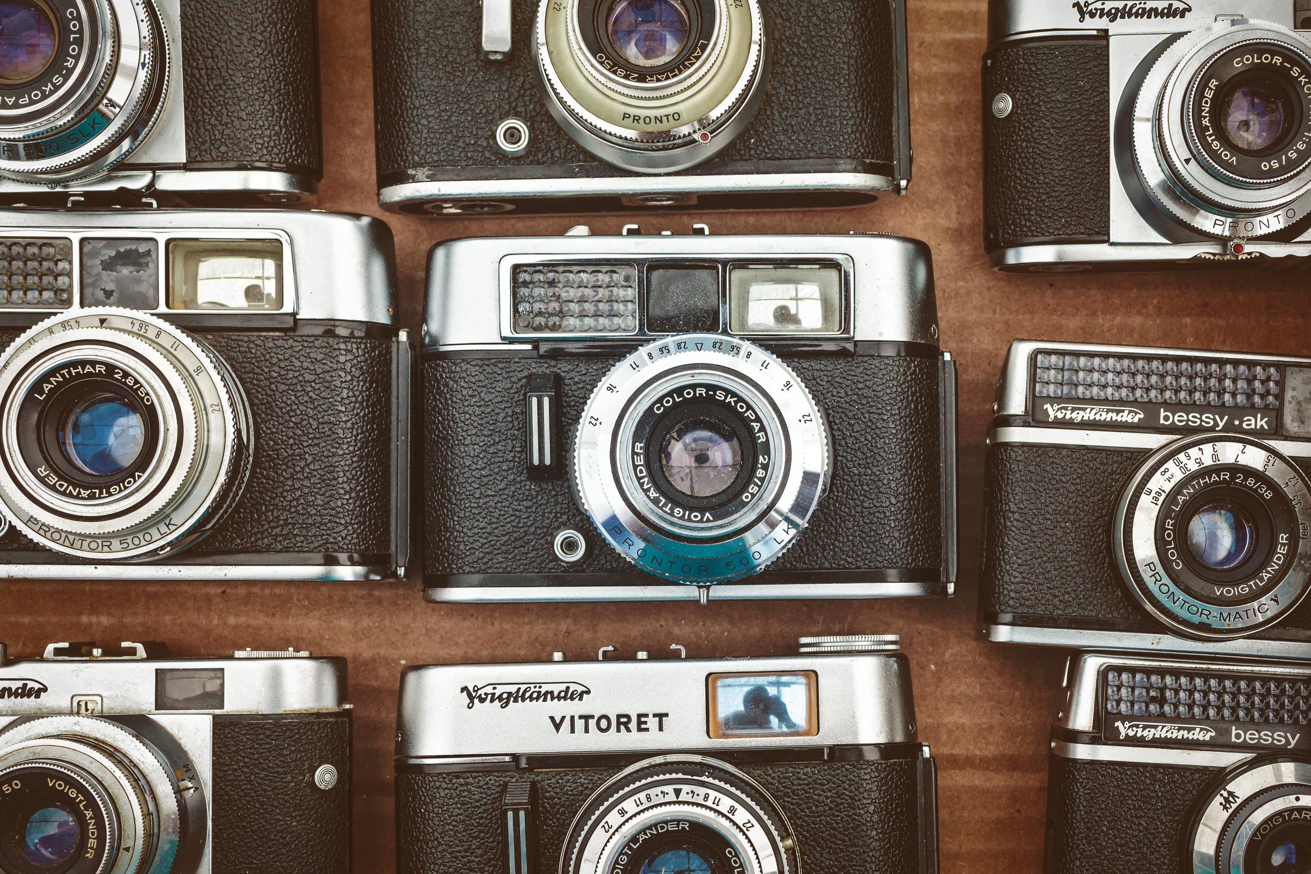 Vanhojen filmikameroiden kokoelma 