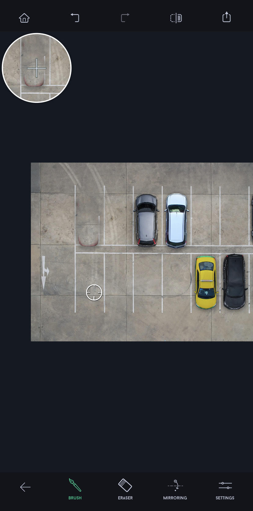 Rød bil fjernes med clone stamp.