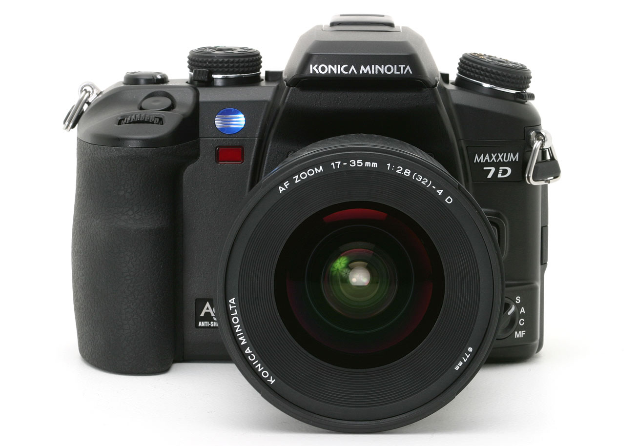 Første kamera med bildestabilisering.