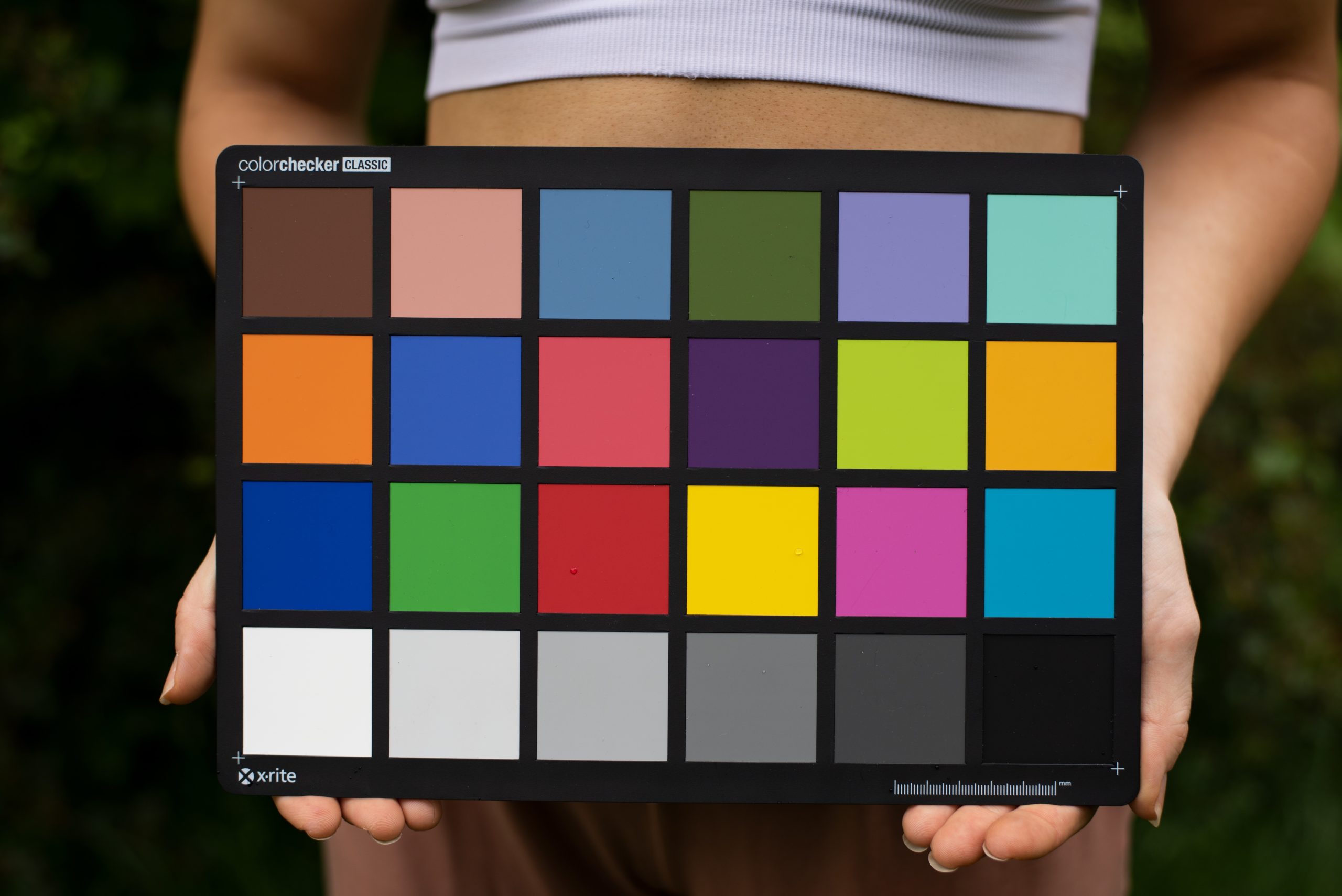 väritaulu käsissä