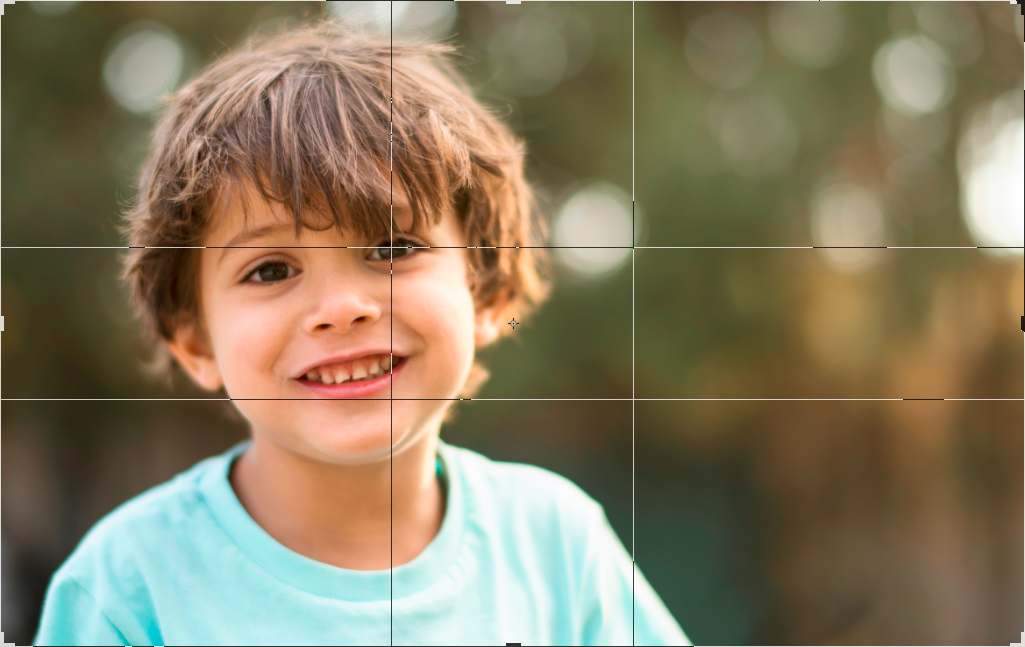 Bild av pojke komponerad enligt gyllene snittet