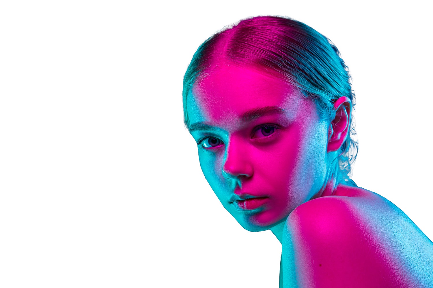 Før og etter-bilde av Photoshop 2021 frilegging