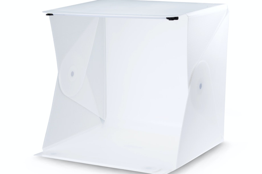 Liikuteltava kuvausstudio pienoismalleille.