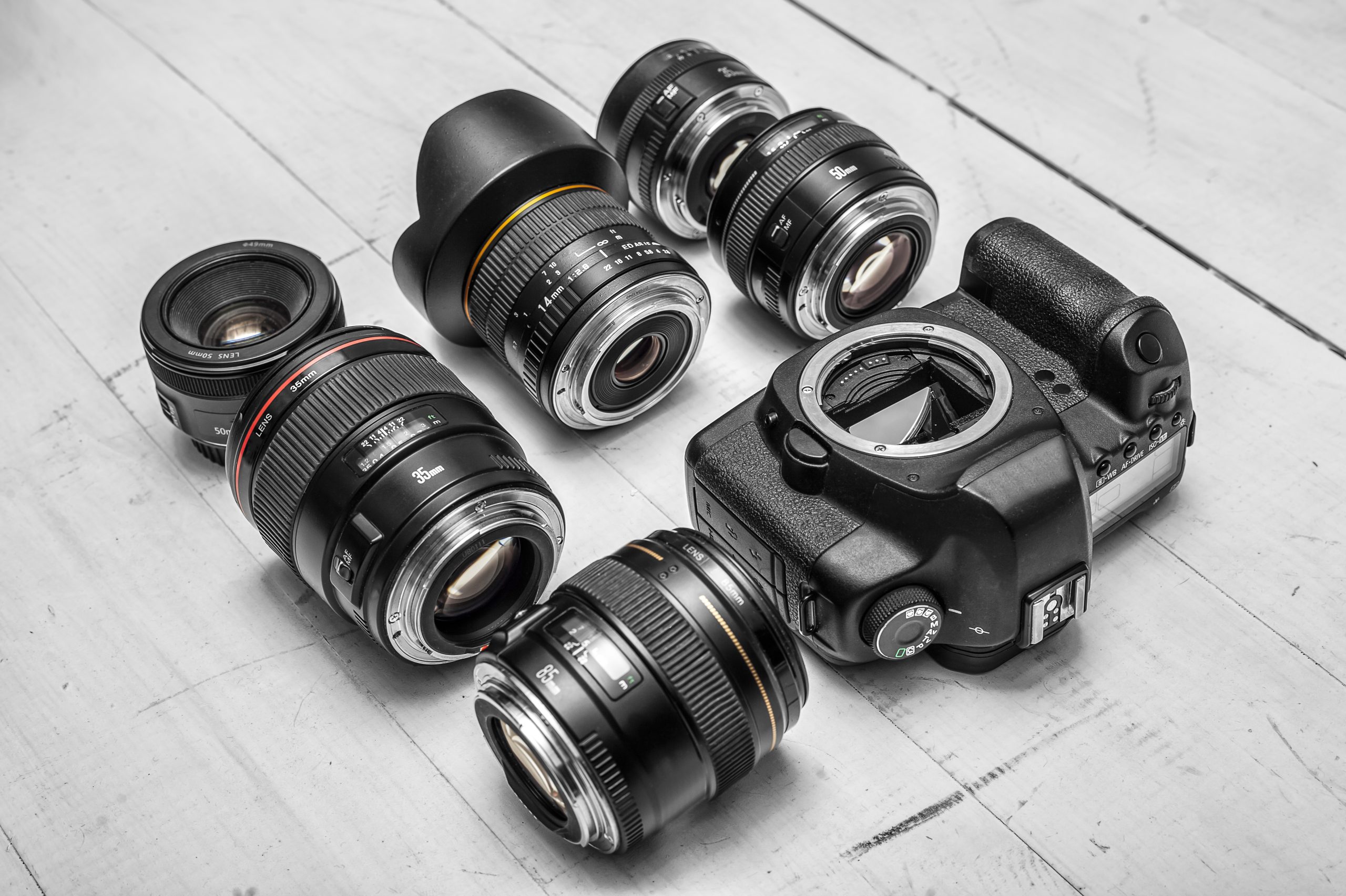 Objektiiveja ja kamera