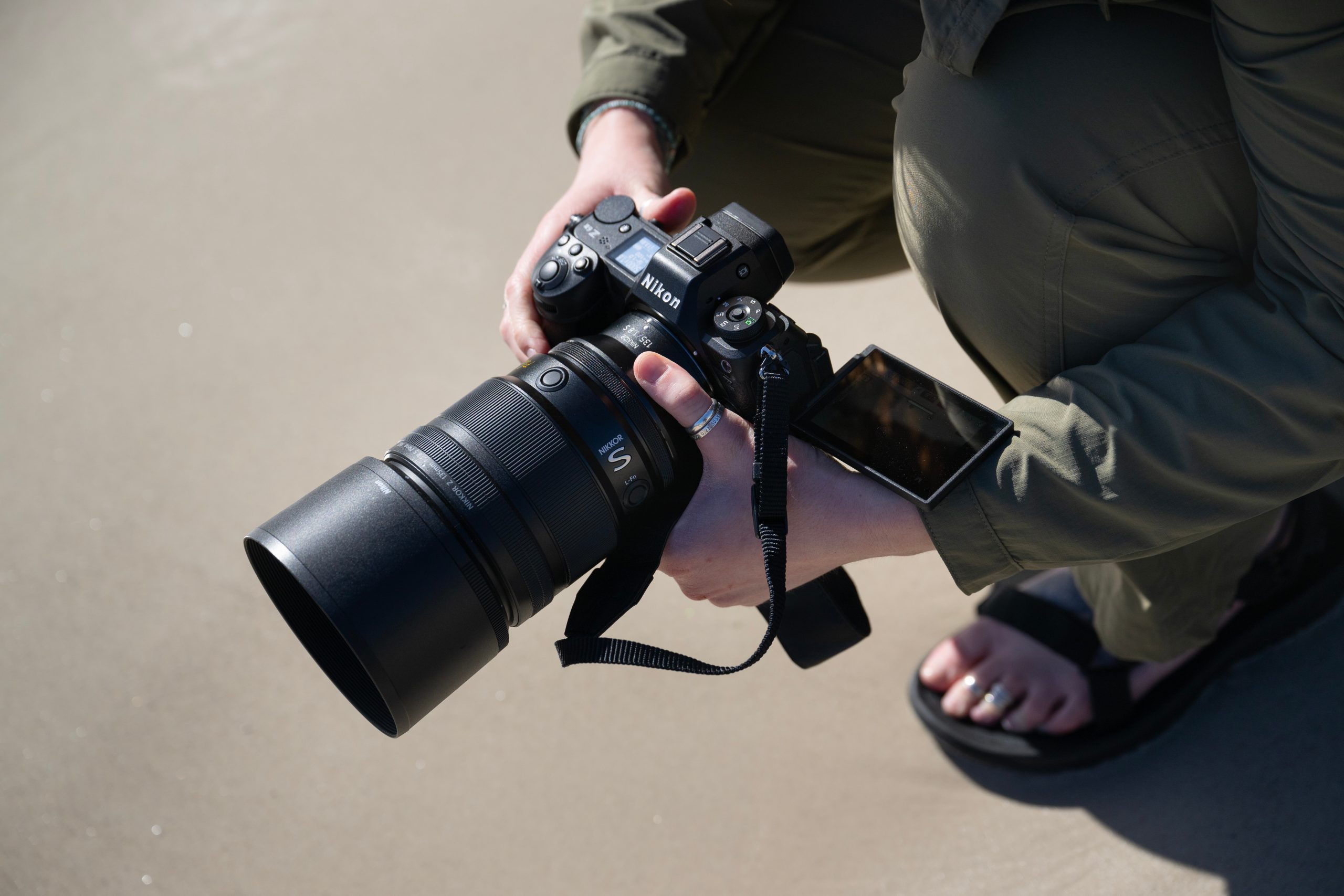 Den indbyggede 5-vejs billedstabilisering kompenserer med 8-trin.