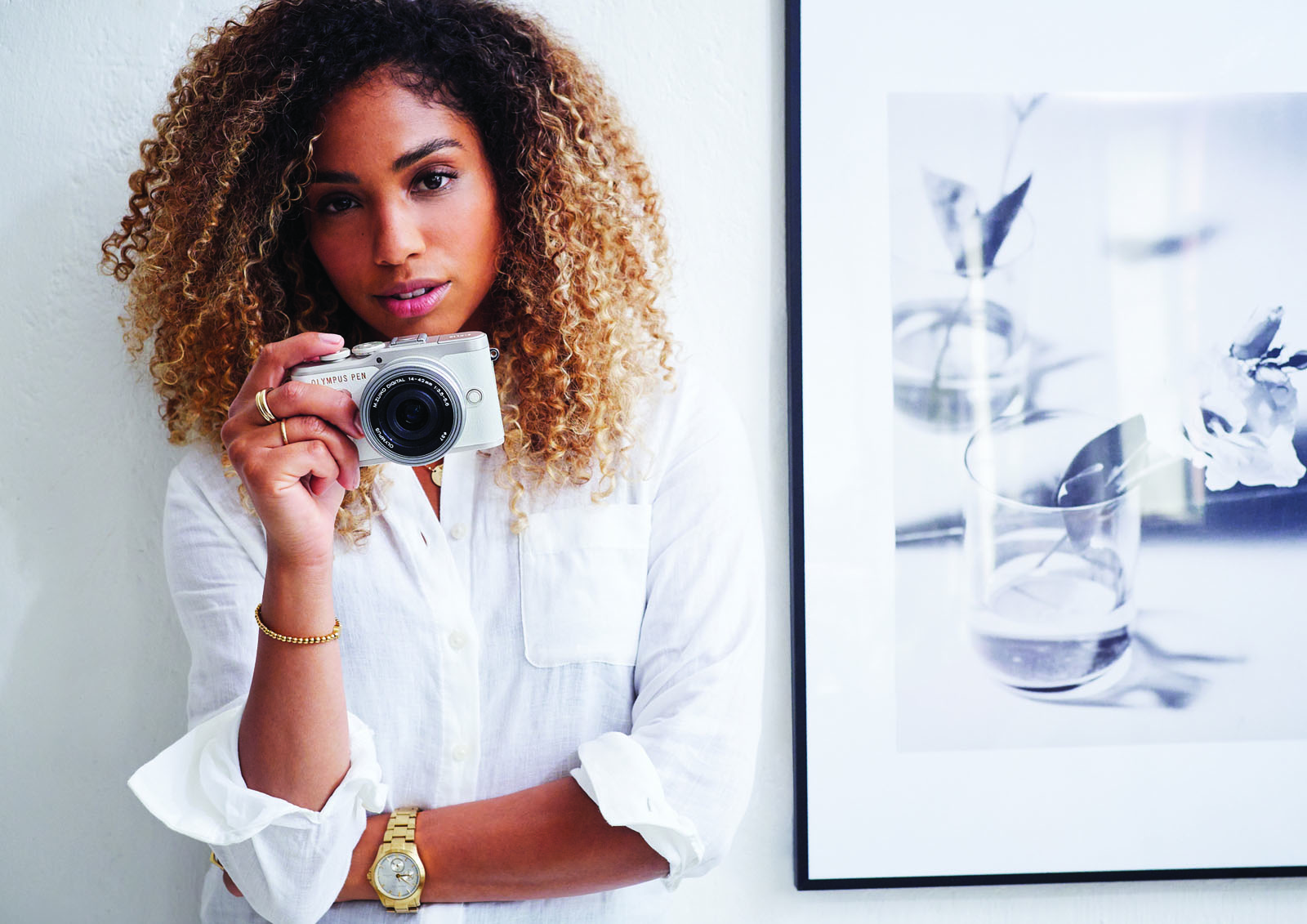 Kvinde med Olympus PEN E-PL10