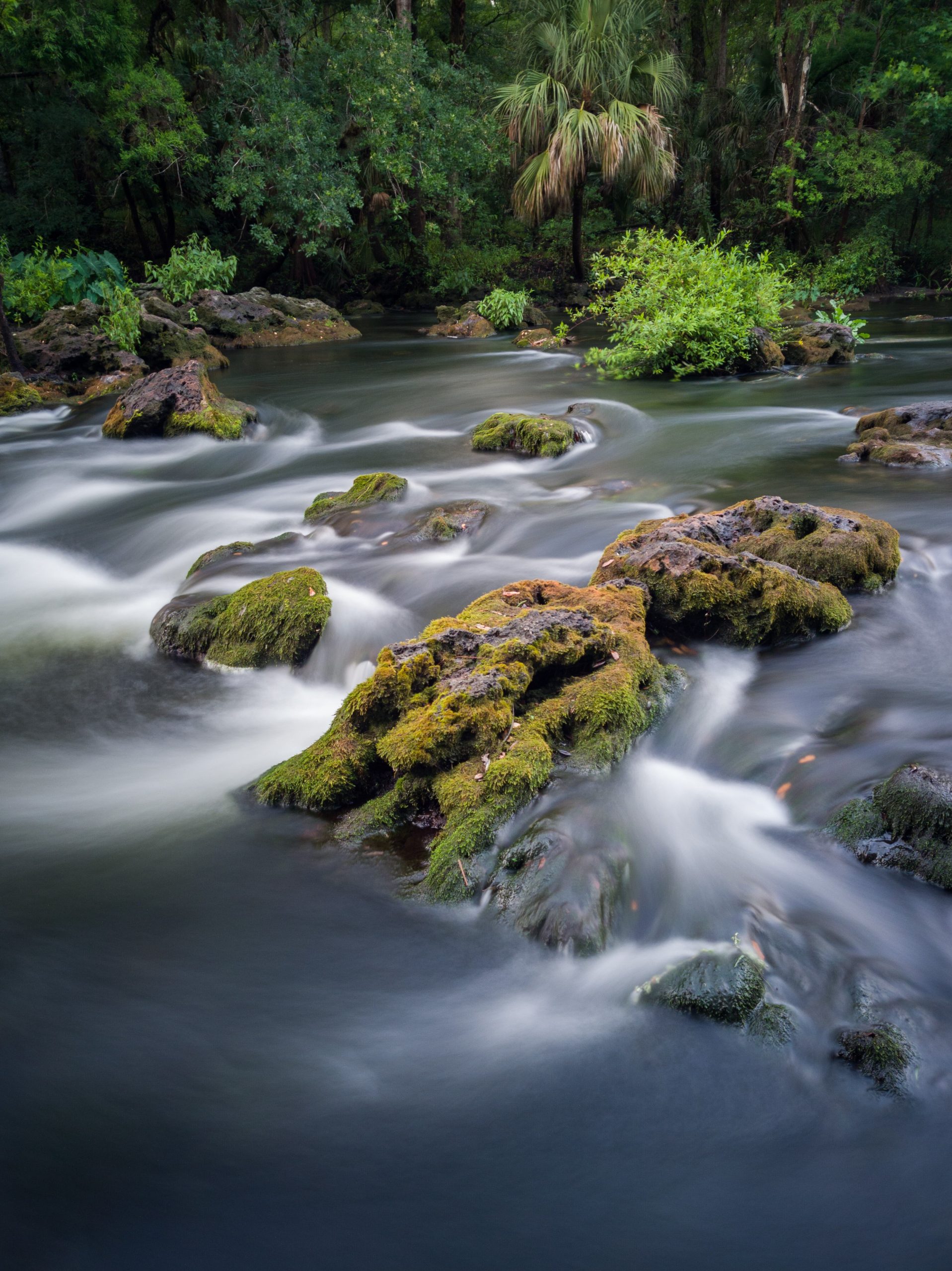 Kyststrækning fotograferet med en langlukkertid