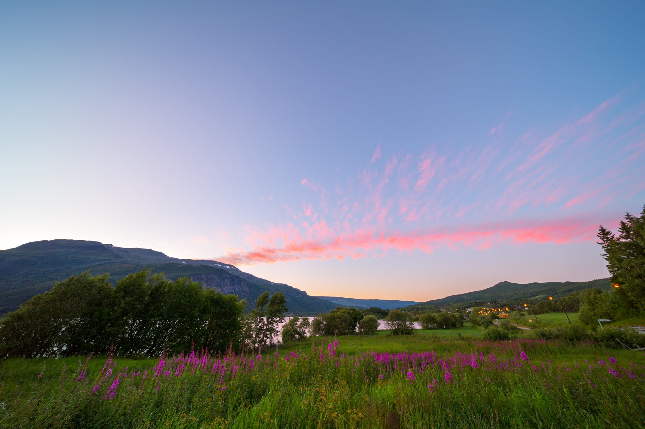Landskap i Norge fotografert med vidvinkel