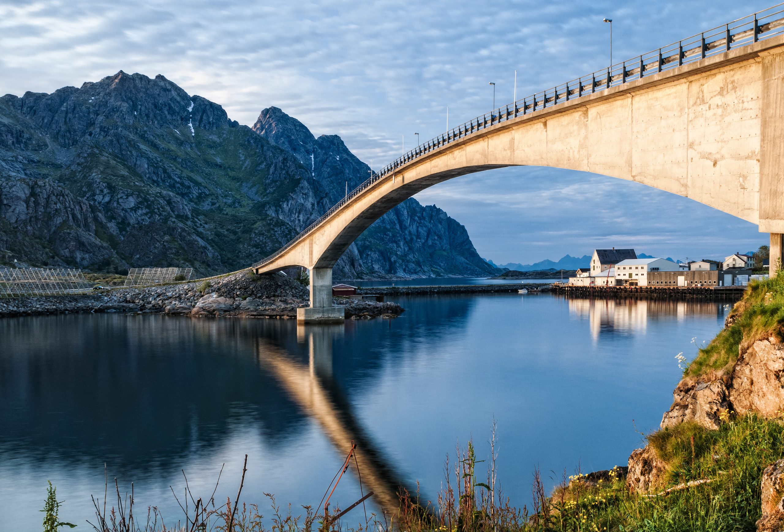 Fantastiska bilder med lågt stående sol