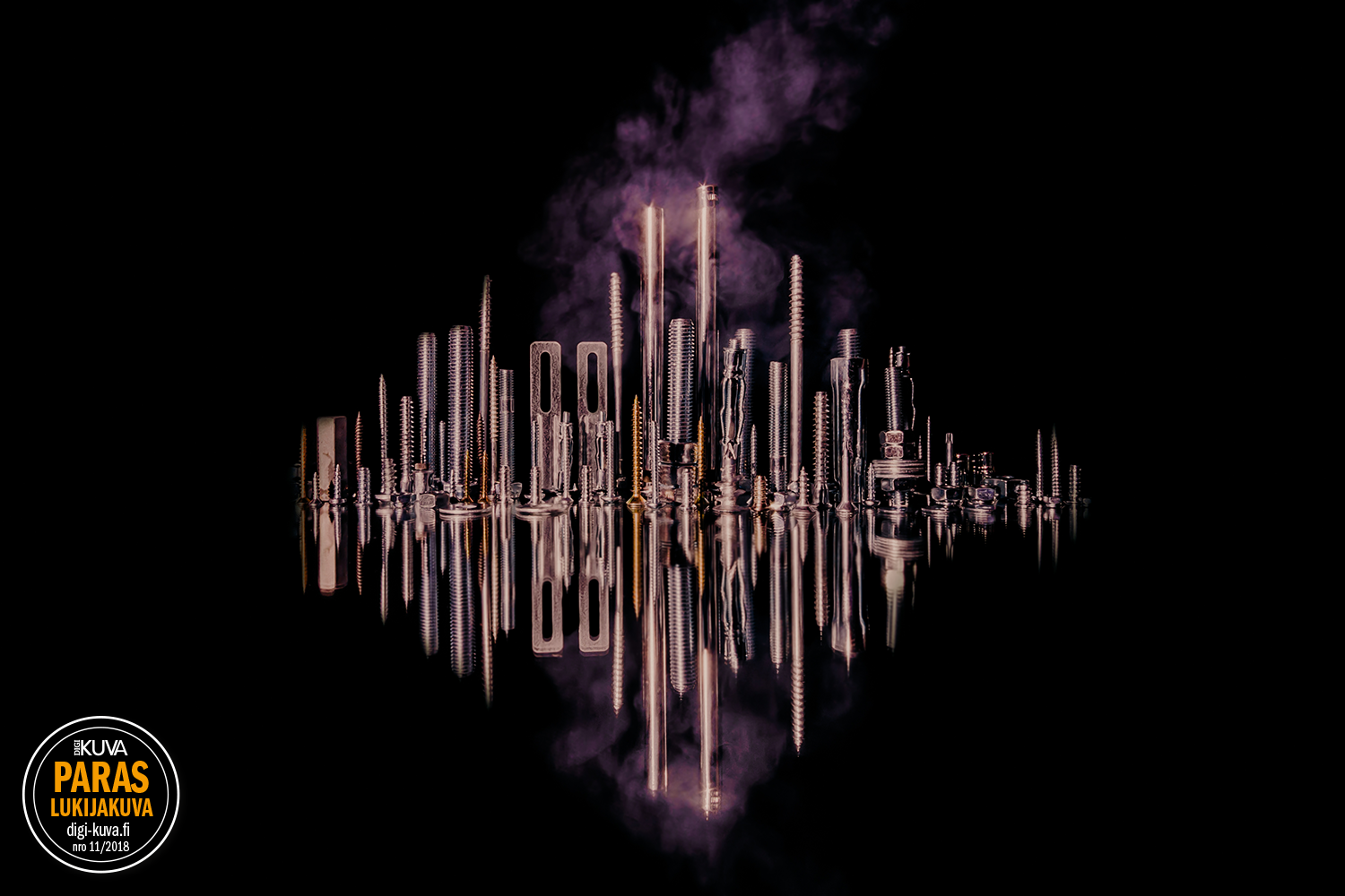 Kaupunkikuva ruuveista tehtynä.