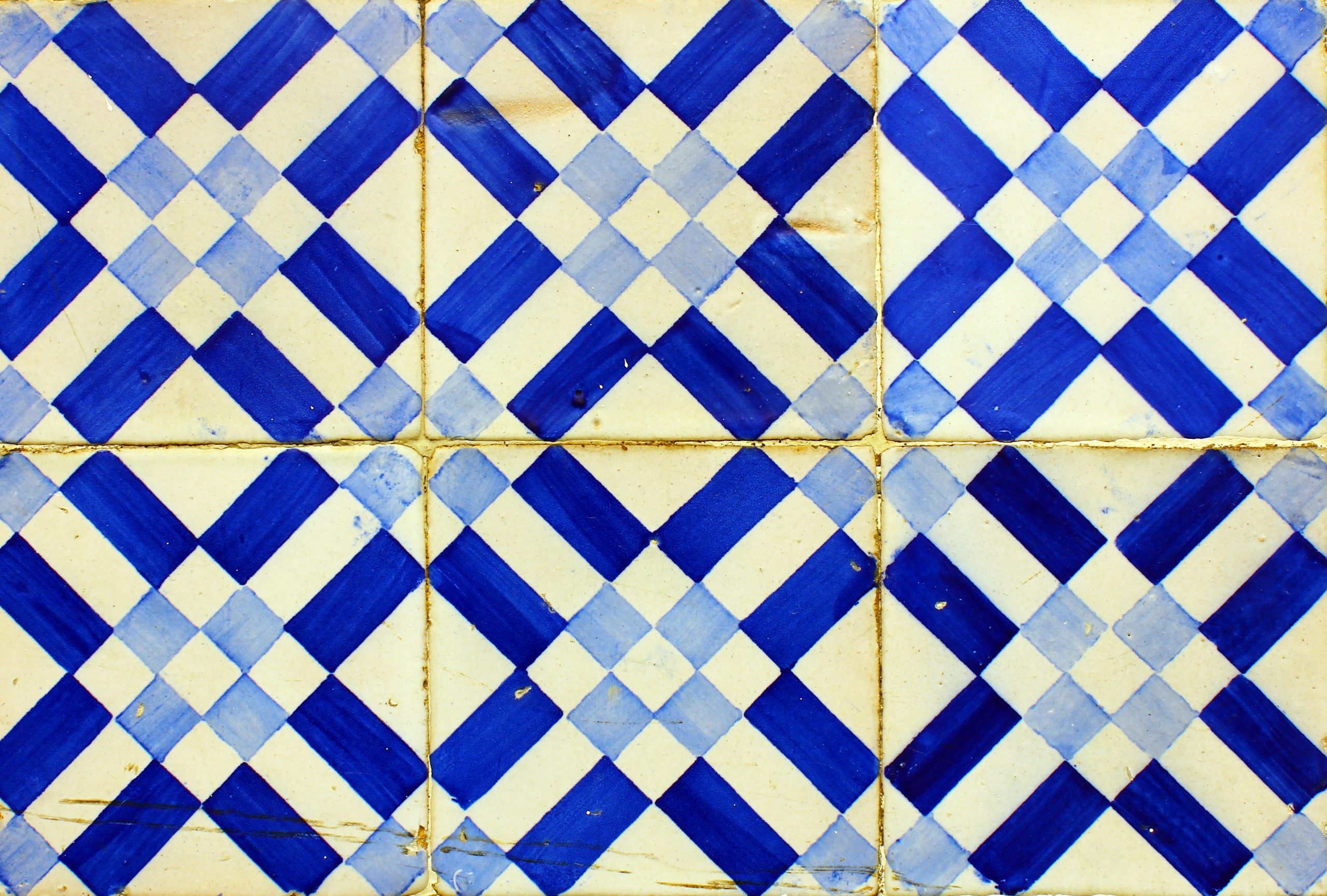 Nærbilde av fargerike fliser