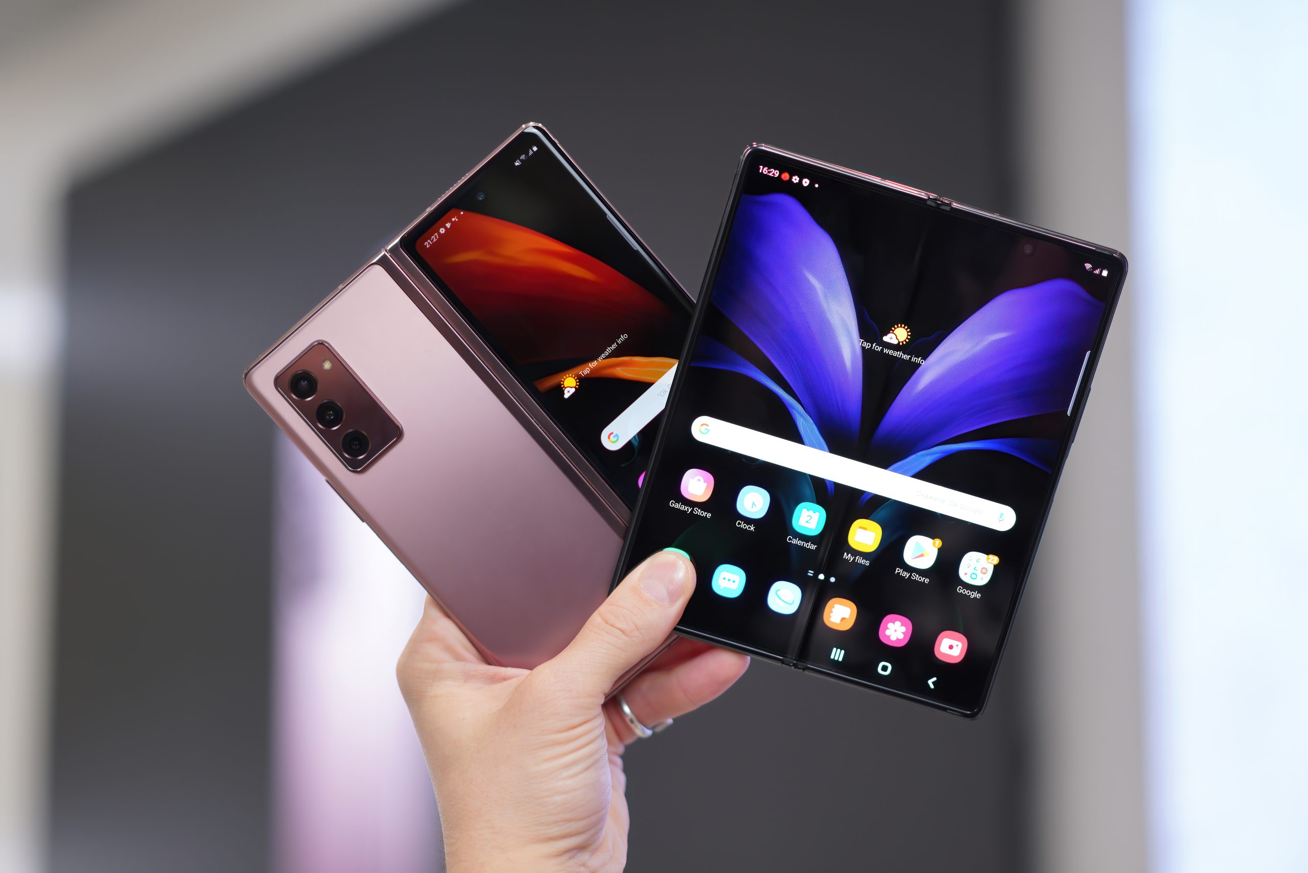 Samsung Galaxy Z Fold 2