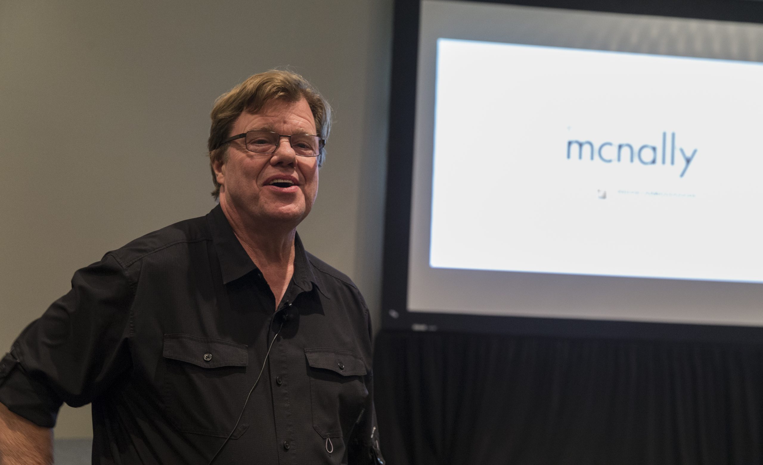 Lyset er hovedpersonen i Joe McNallys bilder.