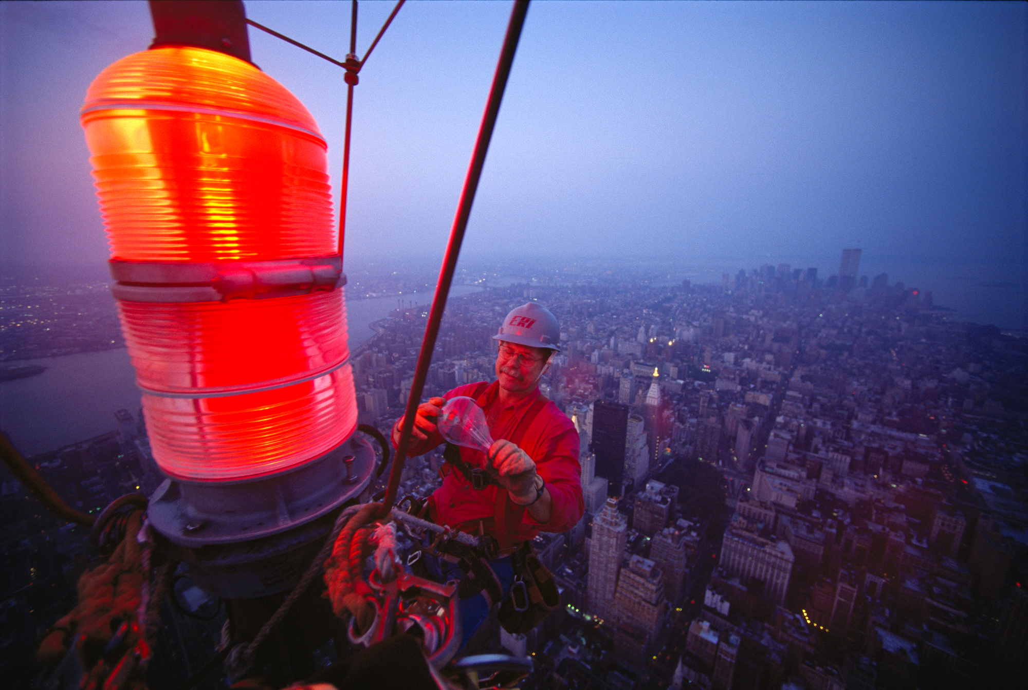 Antenntekniker på toppen av Empire State Building