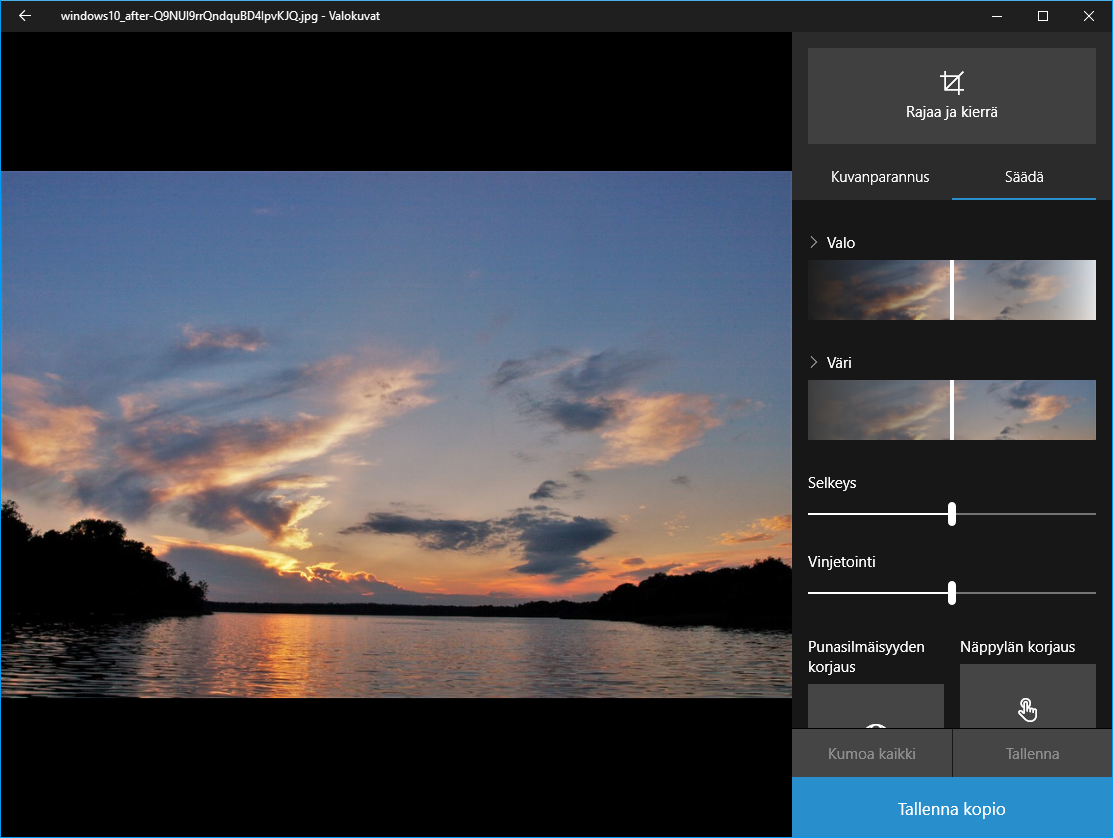 Valokuvat-sovelluksen valoisuussäätimet.