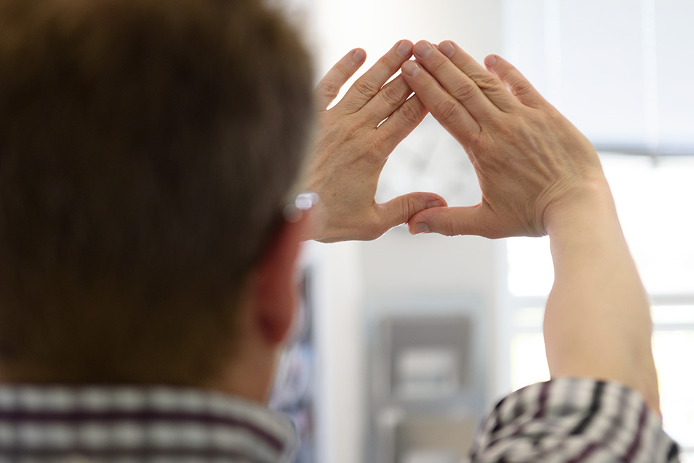 Testaa itsesi: katsotko etsimeen oikealla vai väärällä silmällä?