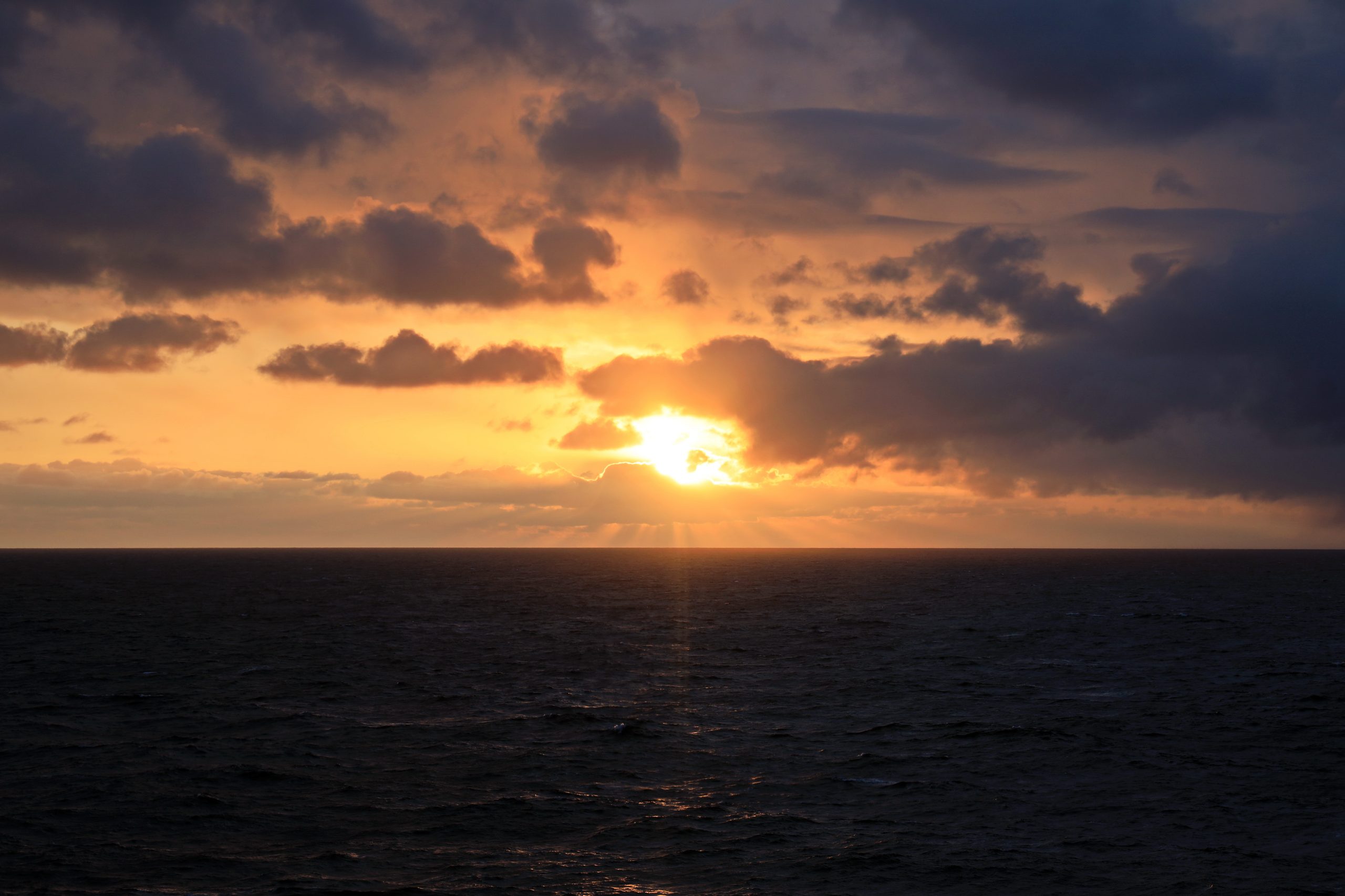 Solnedgang med kjedelig komposition